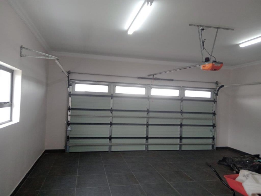 4 Bedroom Property for Sale in Wavecrest Eastern Cape